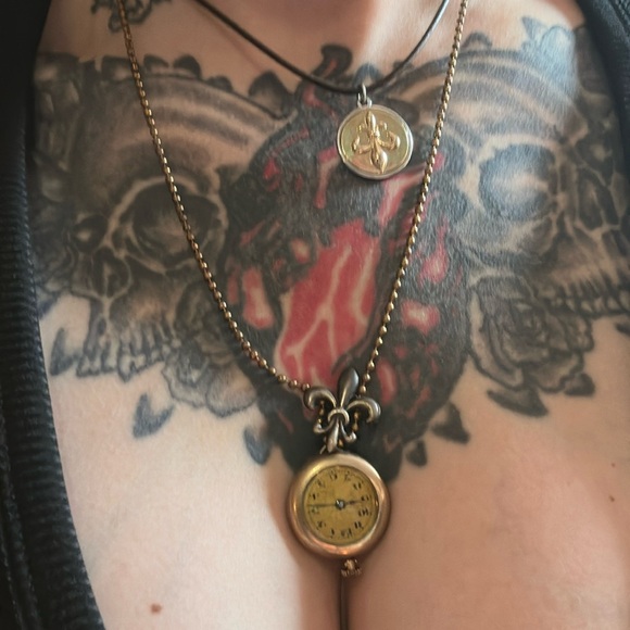 Handmade locket necklace ☺️ Must bundle! 3 for $10 or 4 for $15 etc - Picture 1 of 4